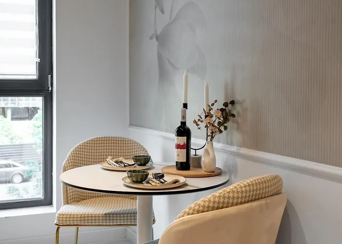 Apartament Plaza 5 *