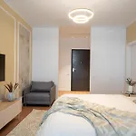 아파트 Plaza 5